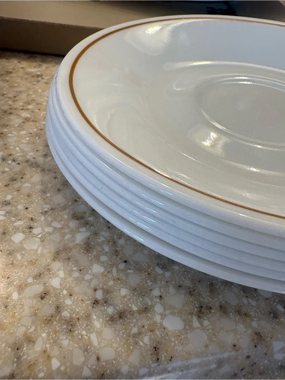 6 Corelle vintage Saucer plates with Gold Rim - Elegant Home Dining